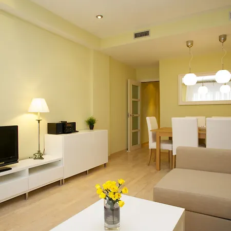 Apartament Sagrada Familia Views *
